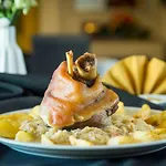 Restauracja -zajazd Trzech Braci 여관