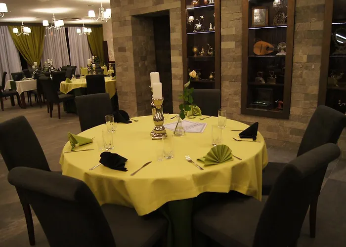 Restauracja -zajazd Trzech Braci Inn *